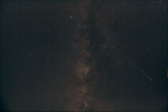 Comet-and-Milky-Way-Stacked-scaled